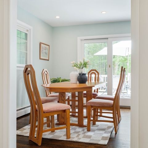 6 Gould Rd, Bedford, MA 01730