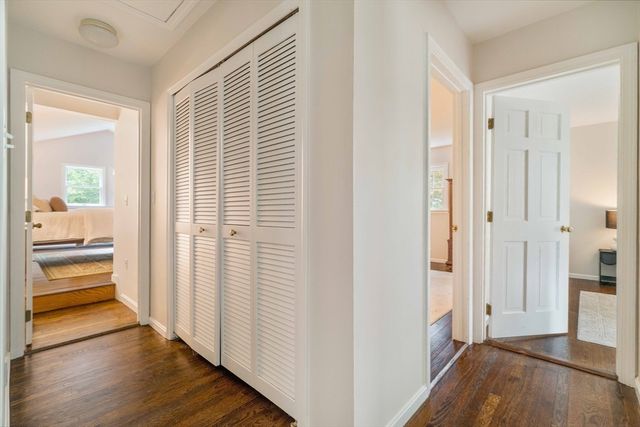 6 Gould Rd, Bedford, MA 01730