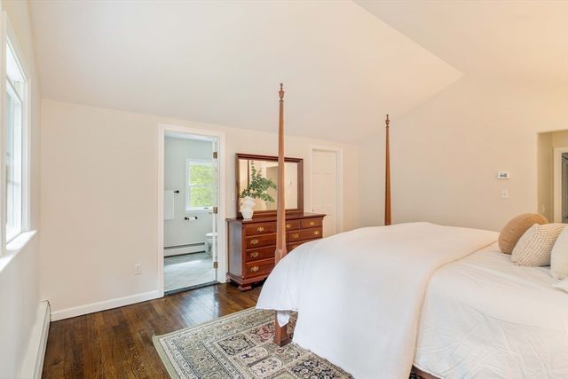 6 Gould Rd, Bedford, MA 01730