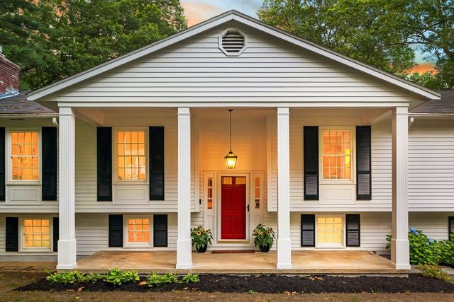 6 Gould Rd, Bedford, MA 01730