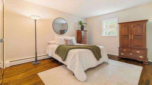 6 Gould Rd, Bedford, MA 01730