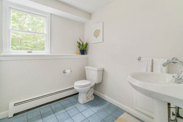 6 Gould Rd, Bedford, MA 01730