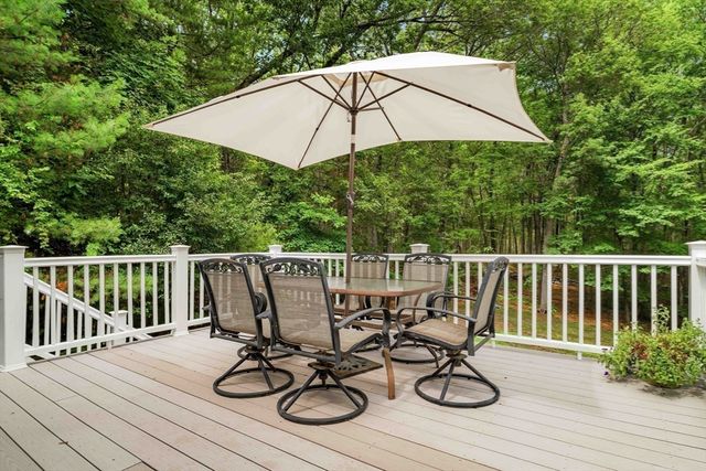 6 Gould Rd, Bedford, MA 01730