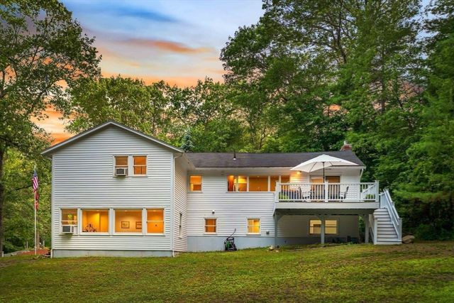 6 Gould Rd, Bedford, MA 01730