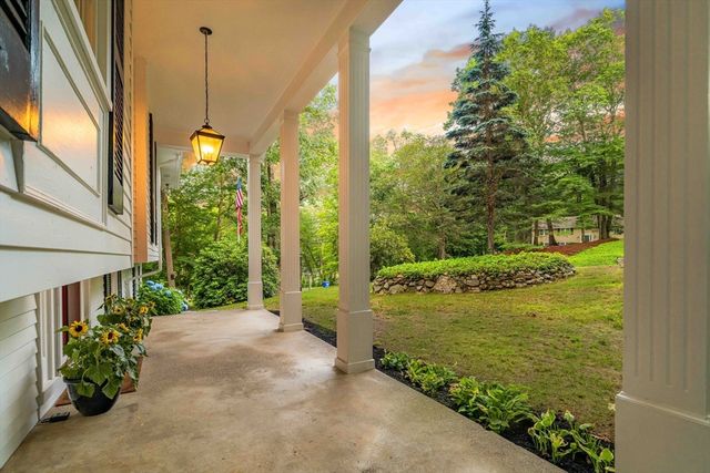 6 Gould Rd, Bedford, MA 01730