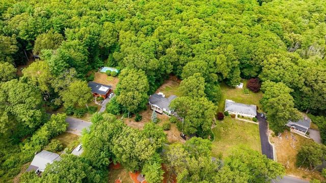 6 Gould Rd, Bedford, MA 01730