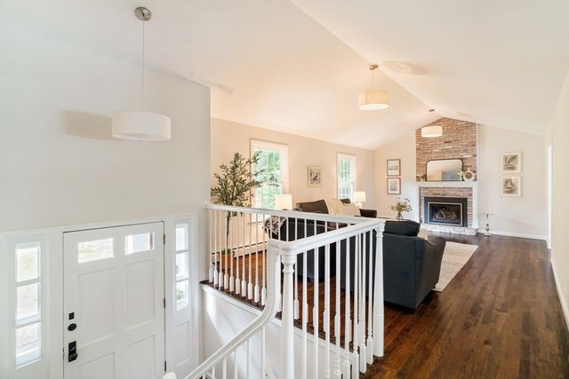 6 Gould Rd, Bedford, MA 01730