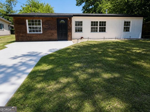 202 Elmwood Street, Warner Robins, GA 31093