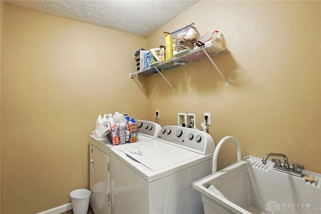 6917 Buell Lane, Dayton, OH 45424