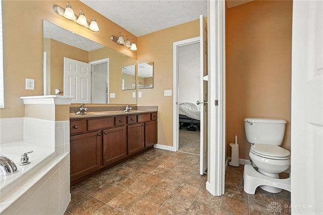 6917 Buell Lane, Dayton, OH 45424