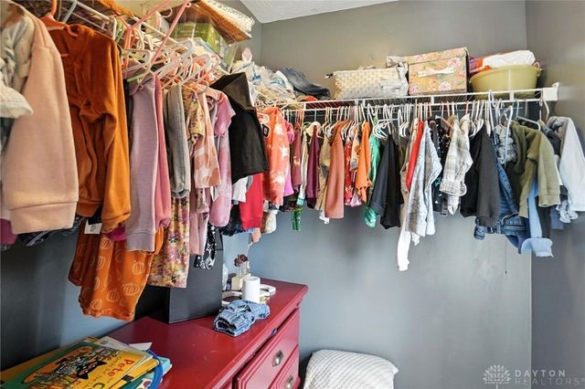 6917 Buell Lane, Dayton, OH 45424