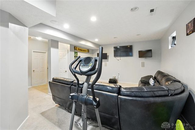 6917 Buell Lane, Dayton, OH 45424