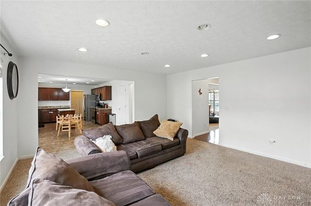 6917 Buell Lane, Dayton, OH 45424