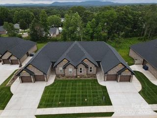 3361 48th Avenue NE 20A, Hickory, NC 28601