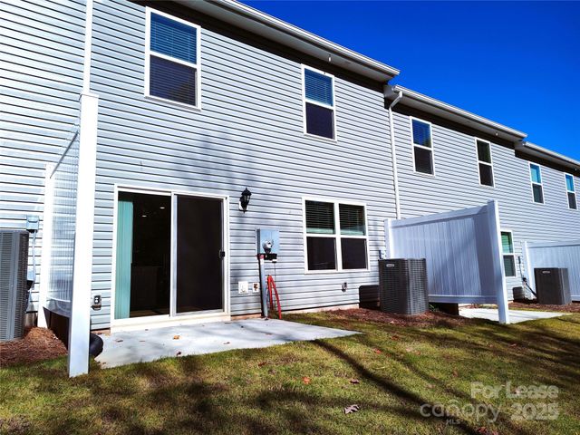 2931 Penninger Circle, Charlotte, NC 28262