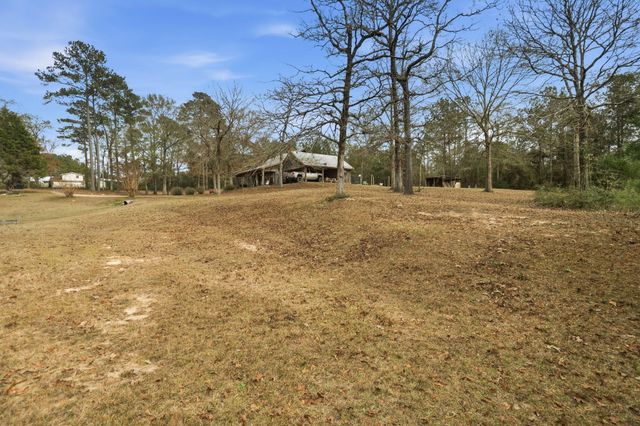 26 Bilbo Ln., Purvis, MS 39475