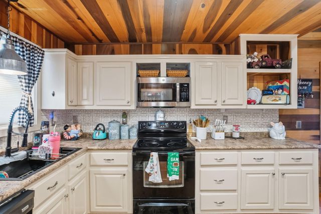 26 Bilbo Ln., Purvis, MS 39475