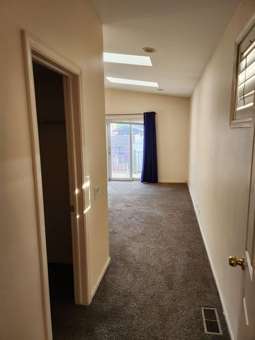 1507 W George Street, Chicago, IL 60657