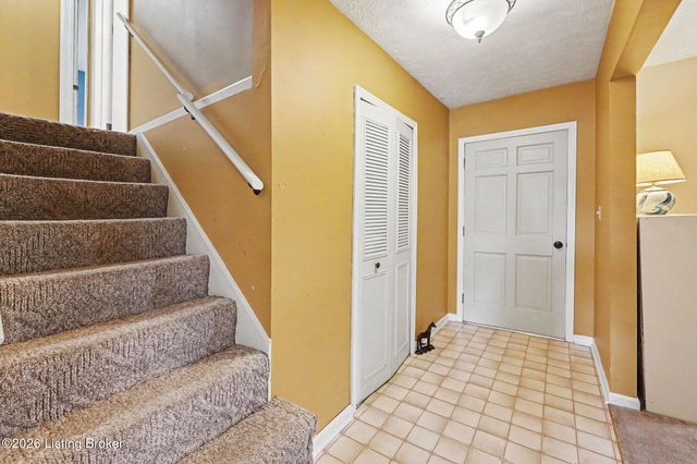 8819 Ash Ave, Pewee Valley, KY 40056