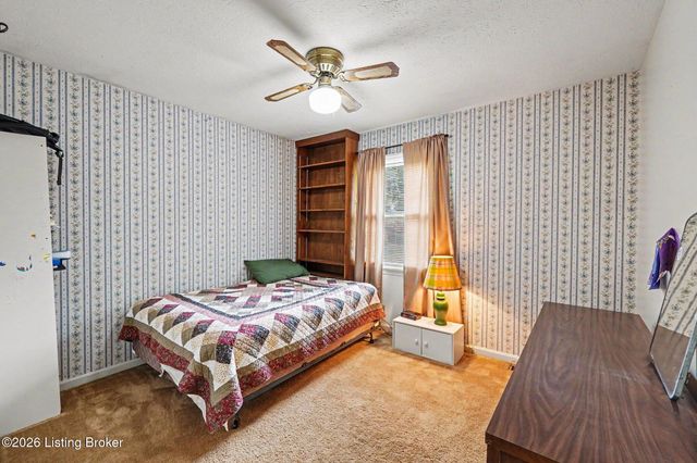 8819 Ash Ave, Pewee Valley, KY 40056