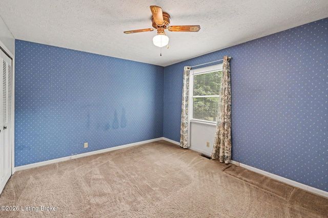8819 Ash Ave, Pewee Valley, KY 40056