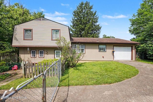 8819 Ash Ave, Pewee Valley, KY 40056