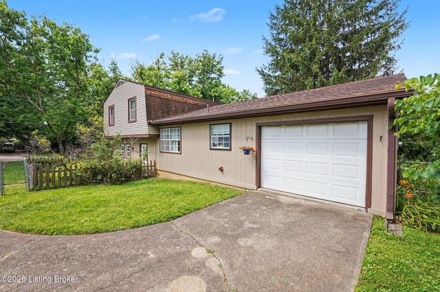 8819 Ash Ave, Pewee Valley, KY 40056