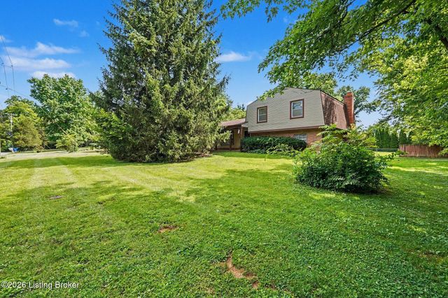 8819 Ash Ave, Pewee Valley, KY 40056
