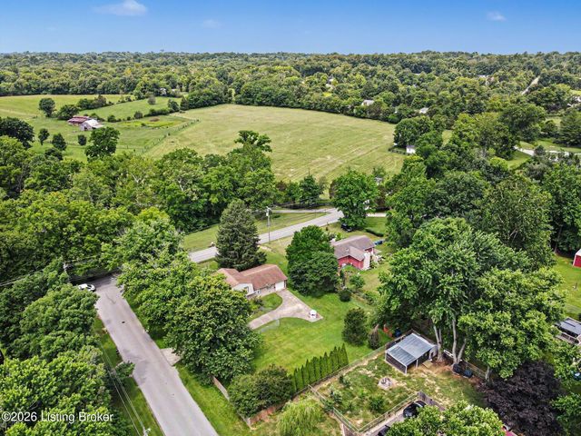 8819 Ash Ave, Pewee Valley, KY 40056