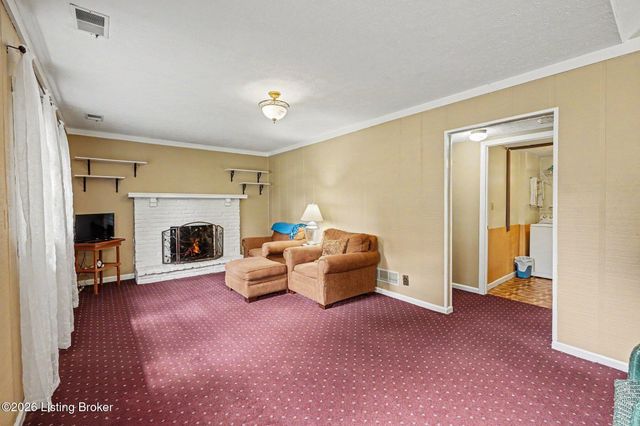 8819 Ash Ave, Pewee Valley, KY 40056