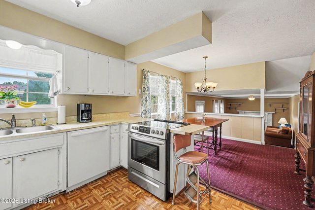 8819 Ash Ave, Pewee Valley, KY 40056