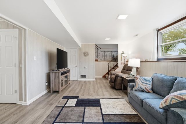 7055 Van Buren Street, Merrillville, IN 46410