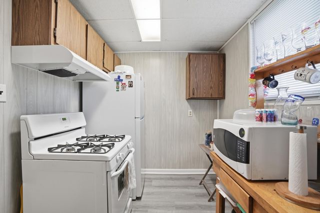 7055 Van Buren Street, Merrillville, IN 46410