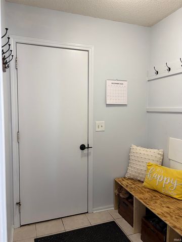 10501 N B Drive, Kendallville, IN 46755