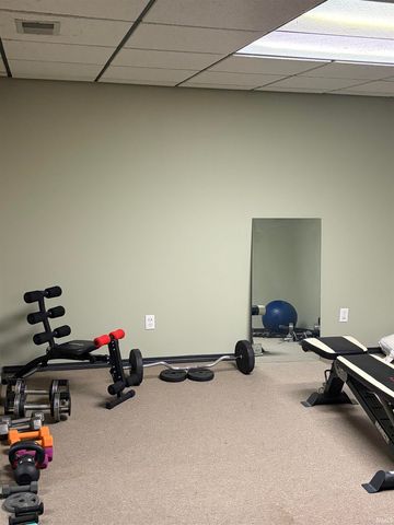 10501 N B Drive, Kendallville, IN 46755