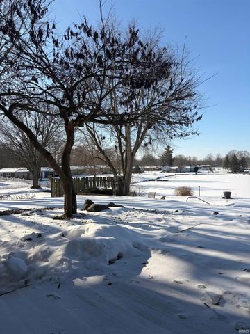 10501 N B Drive, Kendallville, IN 46755