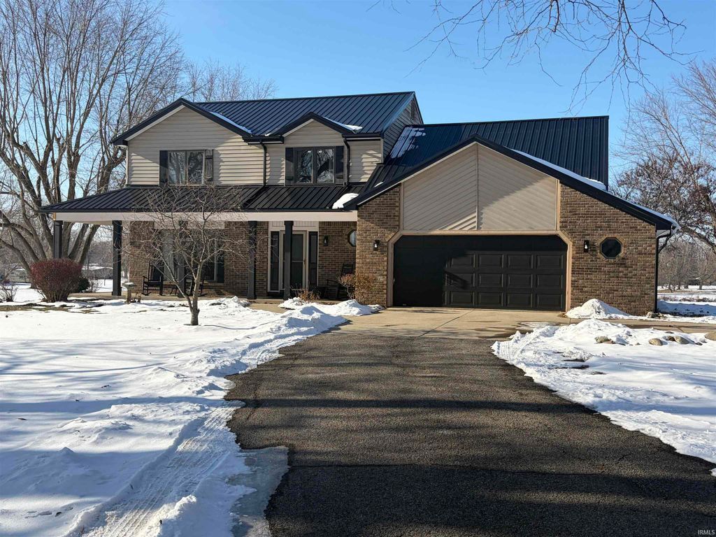 10501 N B Drive, Kendallville, IN 46755