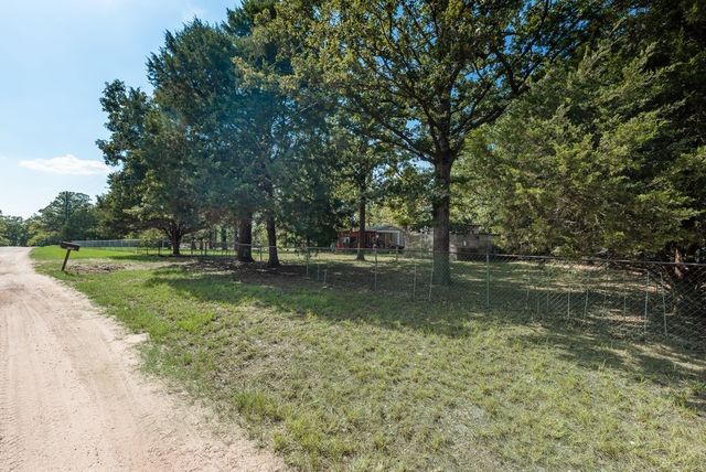 106 Hammer Road, Eustace, TX 75124
