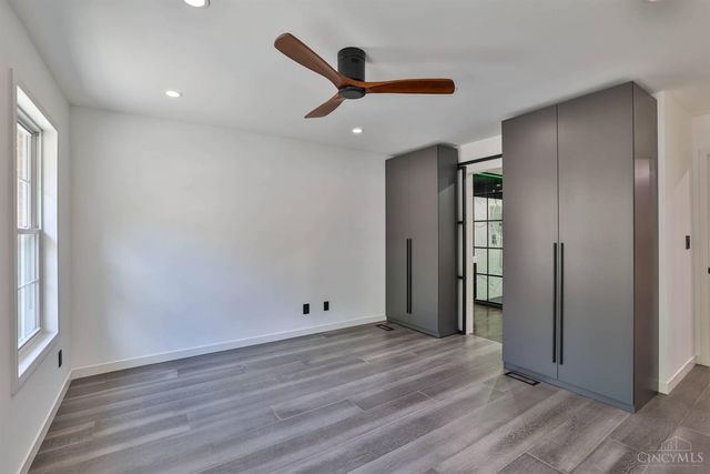 10555 Montgomery Road, Montgomery, OH 45242