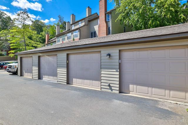 10555 Montgomery Road, Montgomery, OH 45242