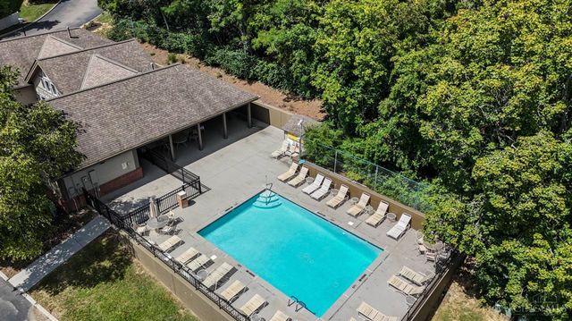 10555 Montgomery Road, Montgomery, OH 45242