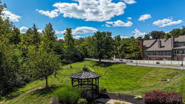 10555 Montgomery Road, Montgomery, OH 45242