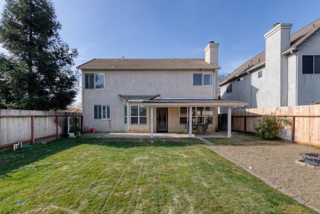 208 Rector Ln, Modesto, CA 95357