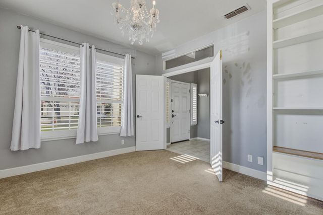 208 Rector Ln, Modesto, CA 95357