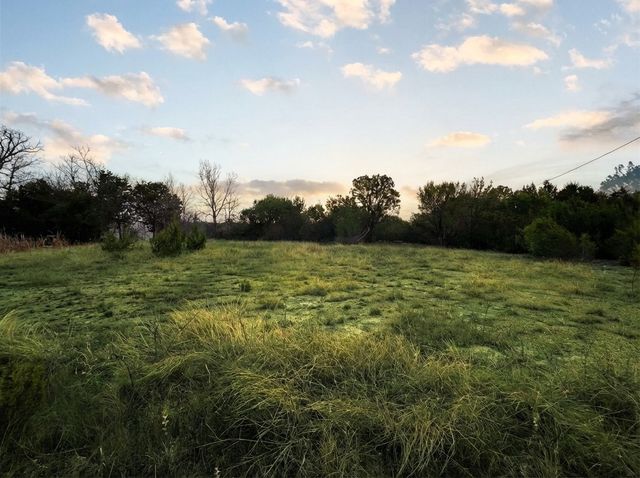 1319 Woodmere Trail, Granbury, TX 76048