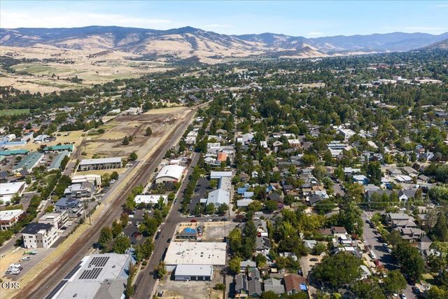 283 N 2nd Street, Ashland, OR 97520