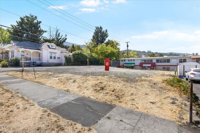 283 N 2nd Street, Ashland, OR 97520