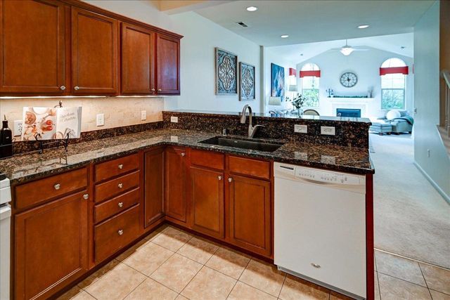 57 Pond View Way, Fitchburg, WI 53711