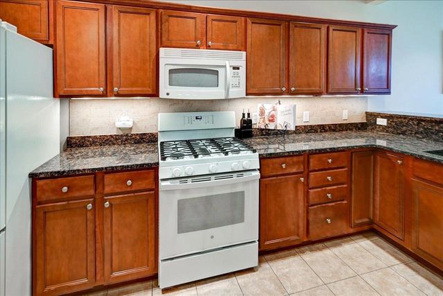 57 Pond View Way, Fitchburg, WI 53711