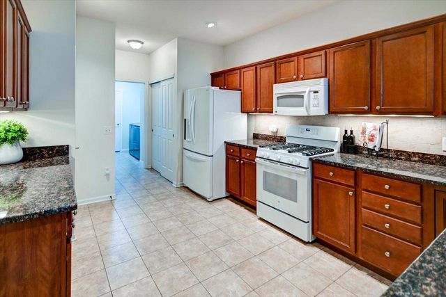 57 Pond View Way, Fitchburg, WI 53711